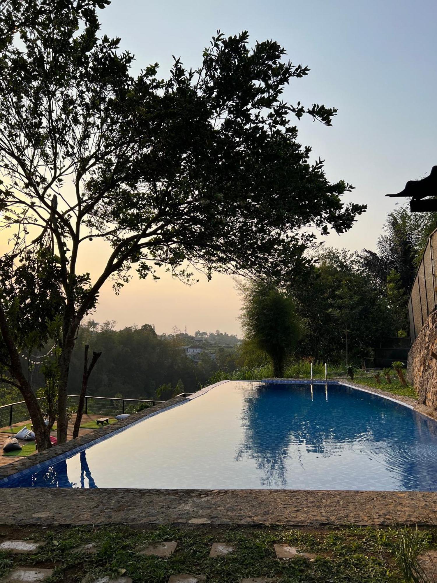 Vila Njd Bogor Luaran gambar