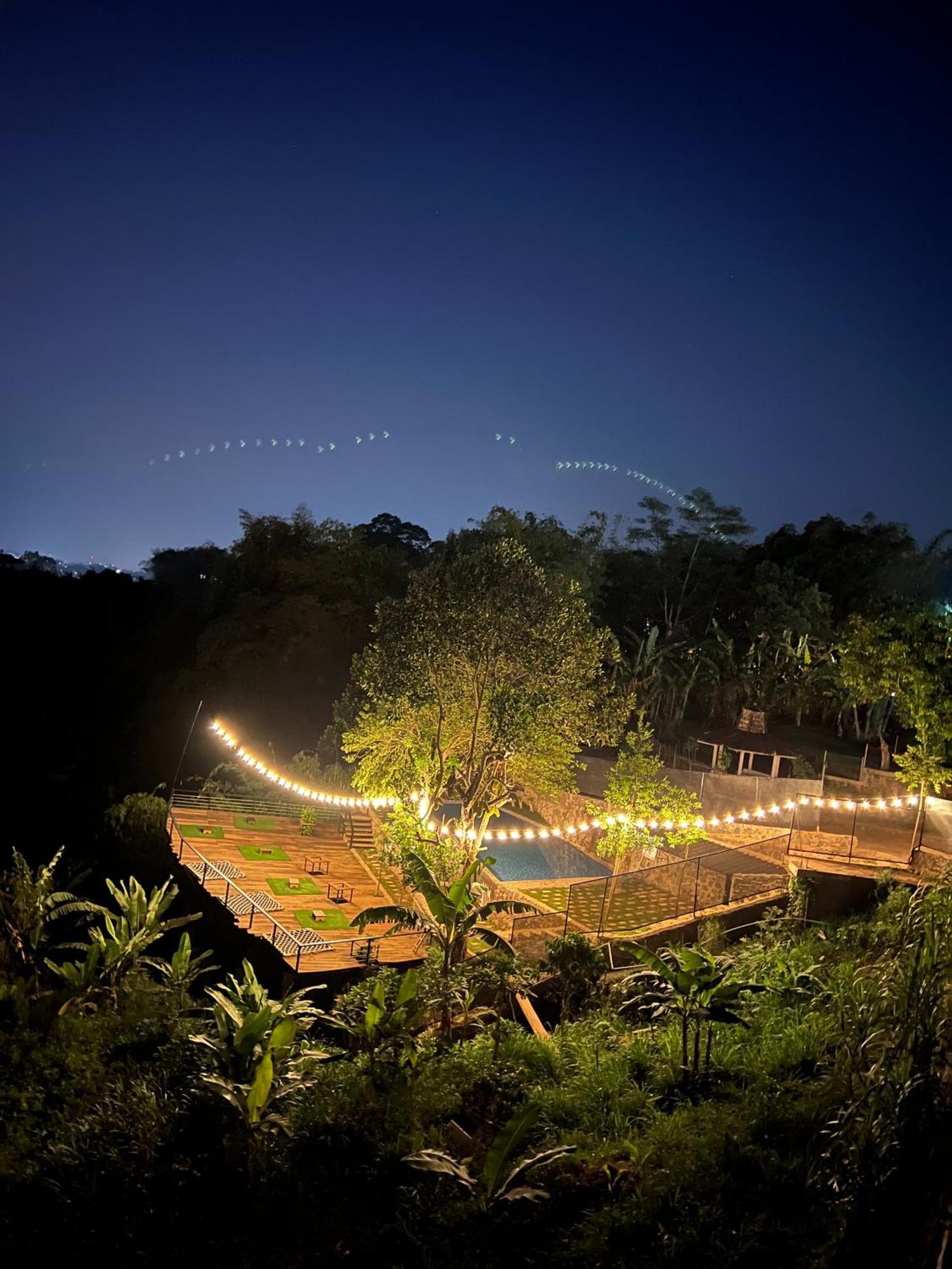Vila Njd Bogor Luaran gambar